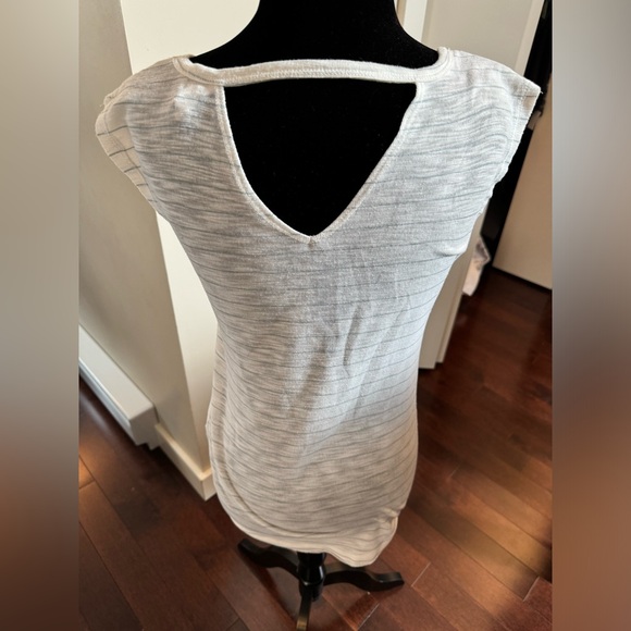 🟢NWOT Aeropostale XS white & grey striped top. Never worn.🟢 - Picture 6 of 6